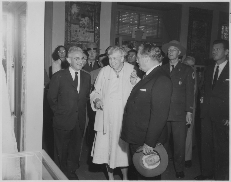 File:Eleanor Roosevelt and Josip Tito in Hyde Park - NARA - 196066.tif
