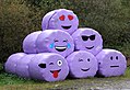 Emoji bales (36765488293).jpg