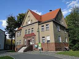 Ernst-Thälmann-Straße 1 Neupetershain Rathaus 2