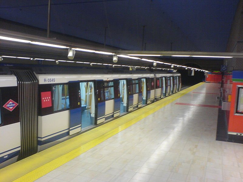 File:Estación de La Peseta (Metro de Madrid) (MAG).JPG