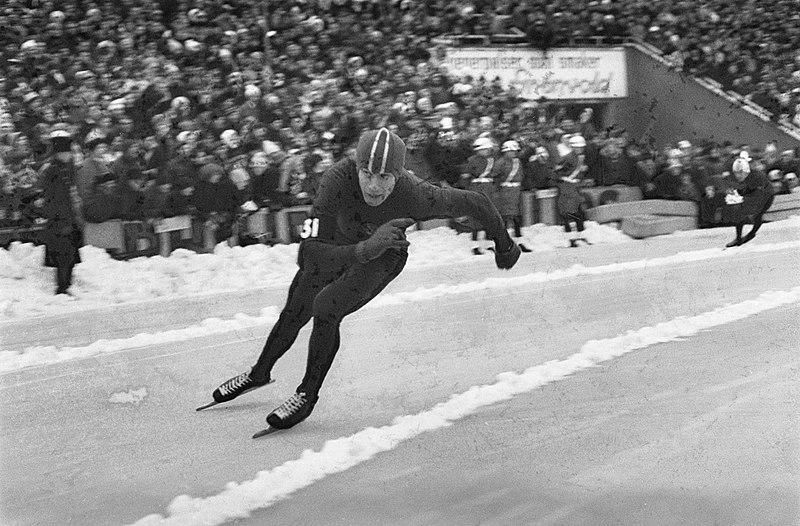 File:Europese Schaatskampioenschappen te Oslo, 500 meter Matusfutch tegen Maier, Bestanddeelnr 921-0279.jpg