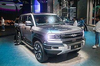 <span class="mw-page-title-main">Fangchengbao Bao 5</span> Plug-in hybrid mid-size SUV