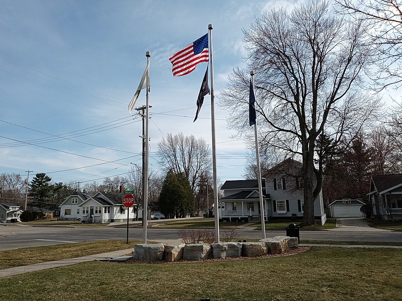 File:Flagpoles at Coopersville City Hall.jpg