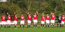 Spieler des FV 1918 Brühl vor einem Verbandspokalspiel 2014/15 gegen den FC Nöttingen 1957 im Alfred-Körber-Stadion.