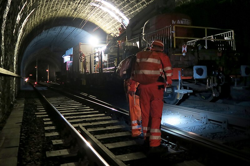 File:Gotthard Inside (22207679732).jpg