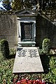 Grab von Hermann Ehmann auf dem Pragfriedhof.jpg