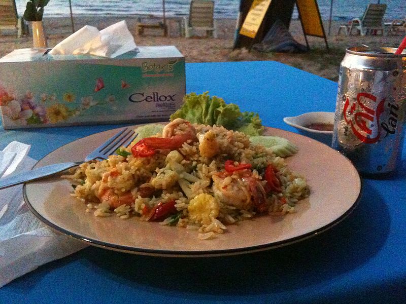 File:Green curry fried rice with prawn (4448805768).jpg