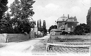 La rue du château vers 1910.