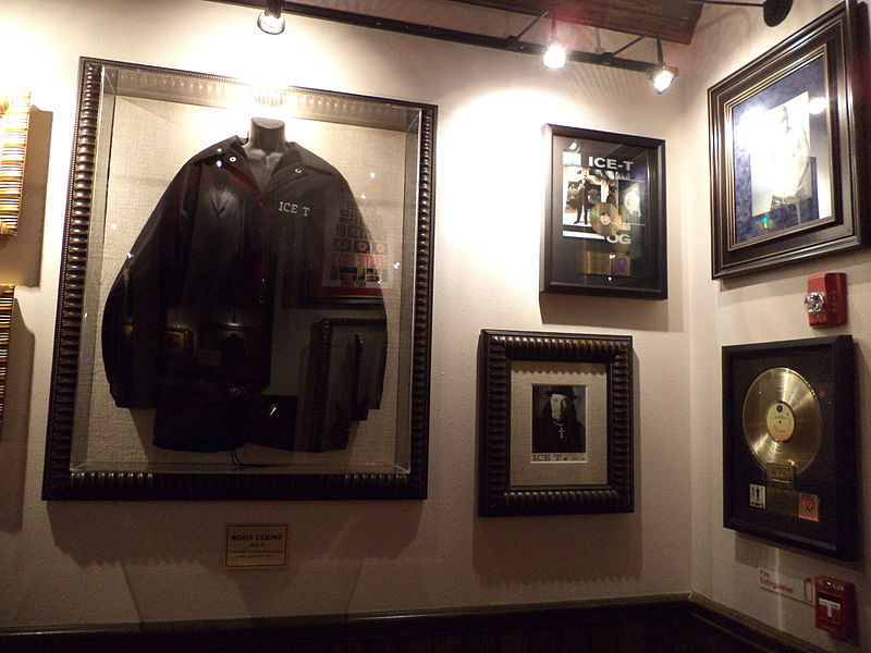 File:Hard Rock Cafe Atlanta Ice-T.JPG