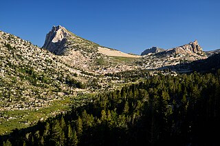 <span class="mw-page-title-main">Hawksbeak Peak</span> Mountain in the state of California
