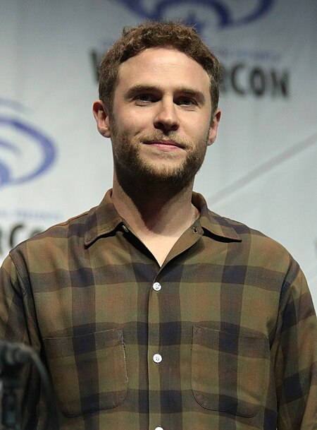 Iain De Caestecker