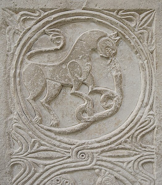 File:Ince Minare Medrese Museum imaginary animal relief 4081.jpg