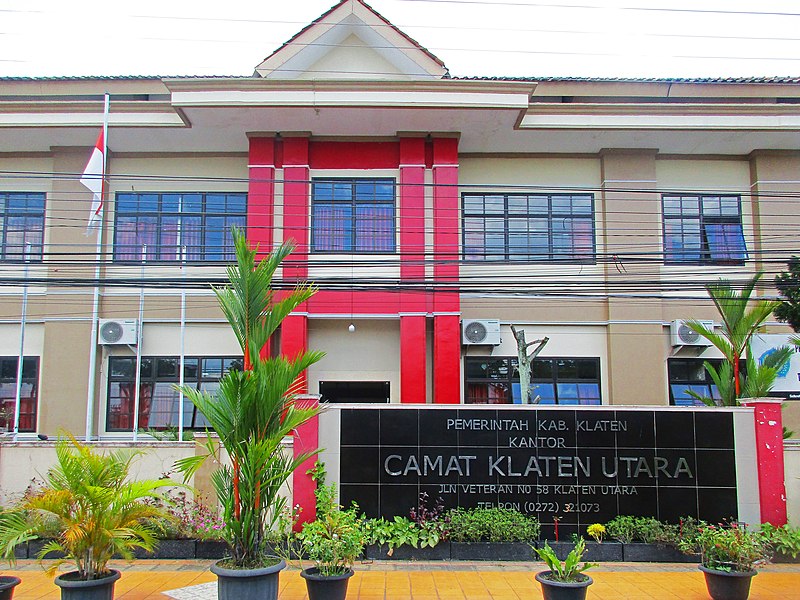 File:Kantor-camat-klatenutara-klaten-jawatengah.jpg