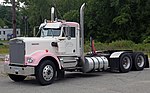 Kenworth W900 in pink and white (Garten Trucking, CT).jpg