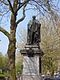 קינג אדוארדס פלייס, ברטון על טרנט - פסלו של מייקל ארתור בס (26291111684) .jpg