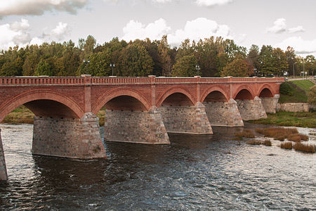 Bridge across the Venta, Kuldīga Photograph: Zhagatasligzda Licensing: CC-BY-SA-4.0