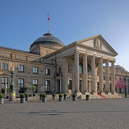 Kurhaus Wiesbaden Portikus.jpg