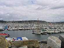 Le port et la plage de Morgat.