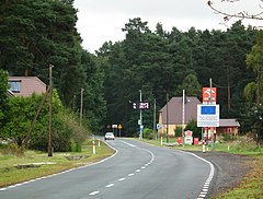 Droga krajowa nr 27 w Przewozie. Widok w kierunku Żar (2017)