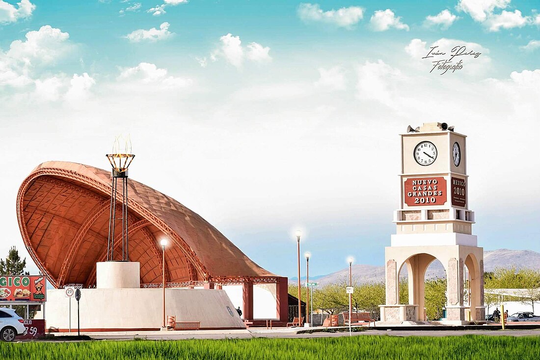 File:Macroplaza Centenario.jpg