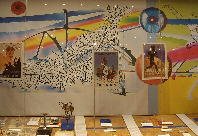 Αρχείο:Main Exhibition Hall, Thessaloniki Olympic Museum (27-11-2008).jpg