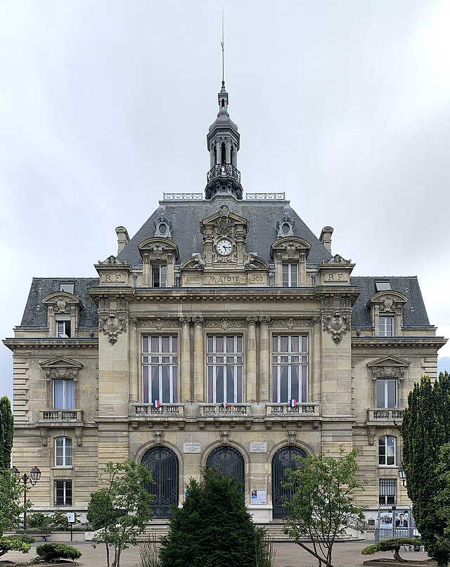 What is the Chateau de Fontainebleau in France like? - Quora