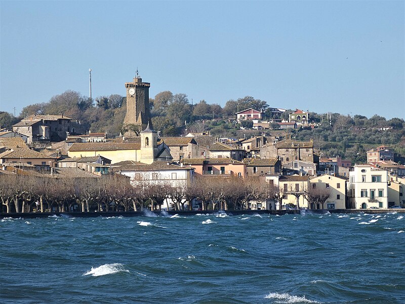 File:Marta-viterbo-lazio.JPG