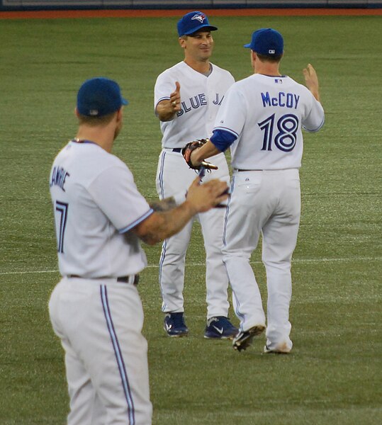 File:McCoy comes in as Vizquel is lifted from the game. (8052461363).jpg