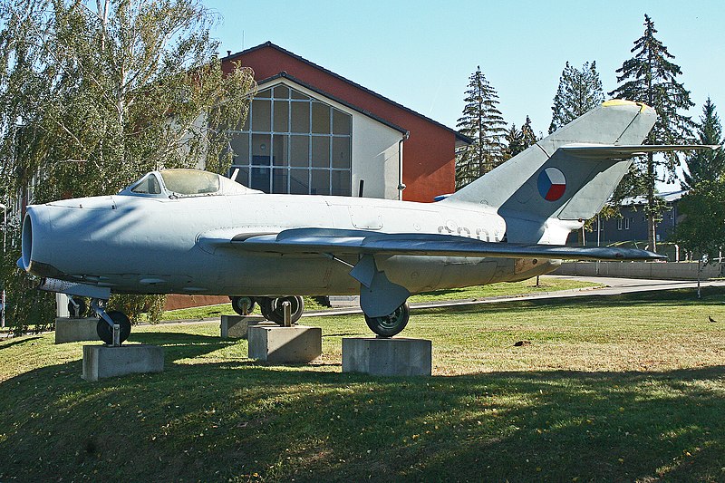 File:Mikoyan MiG-15bis 3908 (8113940545).jpg