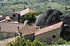 Felsen mit Wohnhaus