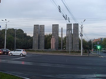 Ալեքսանդր Մյասնիկյանի հուշարձանը Սուրբ Գրիգոր Լուսավորչի փողոցում