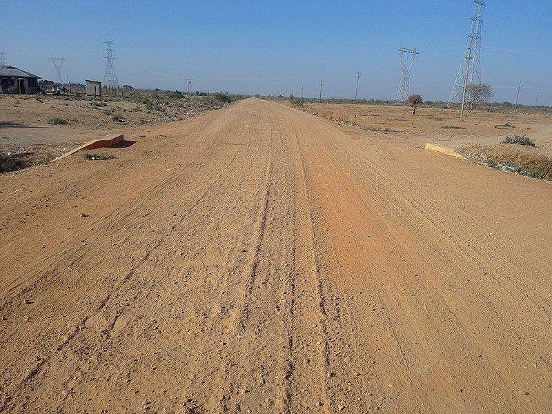 File:Mpunguzi to Mwitikira Road in Tanzania.jpg