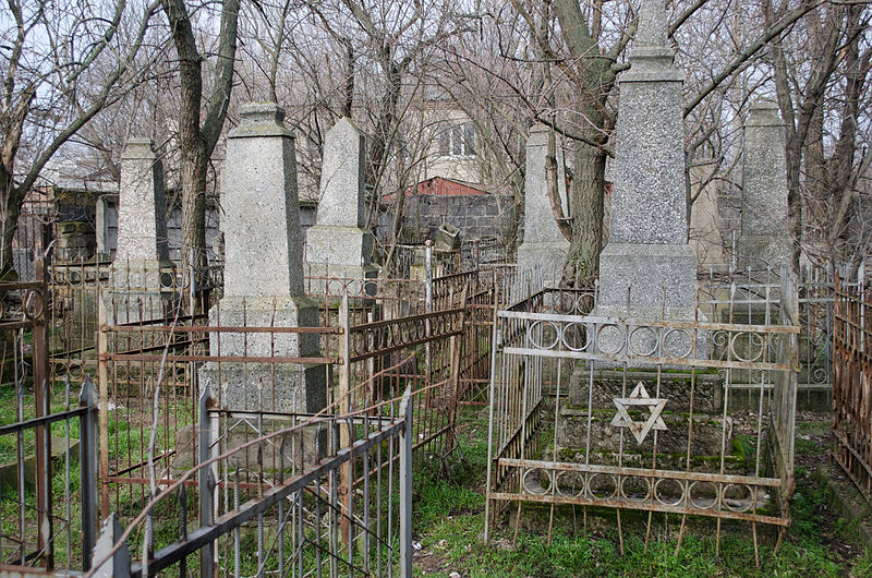 File:Mykolaiv Spring 2013 25.jpg