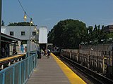 NYC Subway Avenue J (BMT Brighton Line) Temporary platform - Northward.jpg