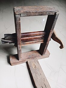 A worm gear cotton gin from Assam Neuthoni, an instrument to separate cotton from its seeds.jpg