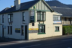 New Norfolk Bush Inn (22037877283).jpg