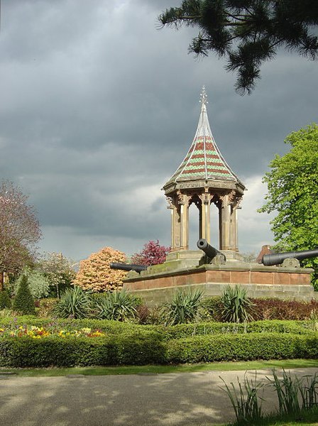 File:Nottingham Arboretum - Chinese Bell and Sebastopol cannons - geograph.org.uk - 790119.jpg