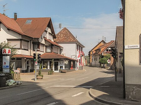 Oberrotweil, straatzicht Bahnhofstrasse foto5 2013-07-24 16.07.jpg