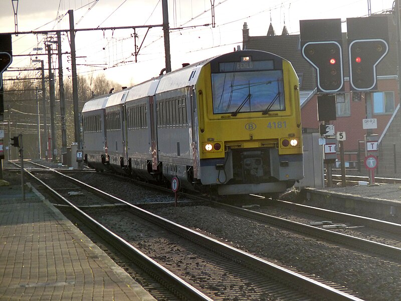 File:Oudenaarde station 2018 5.jpg