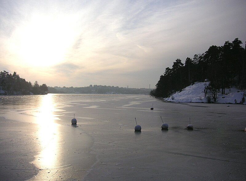 File:Oxhålssundet 2006a.jpg