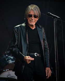 Jacques Dutronc sur scène en 2022.