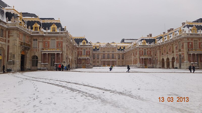 File:Palácio de Versailles - Paris.jpg