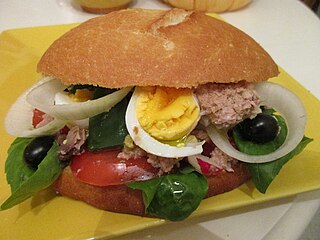 <span class="mw-page-title-main">Pan bagnat</span> Specialty sandwich in the Nice area, France