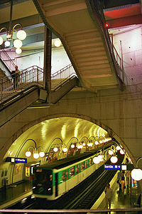 Paris metrostation.jpg