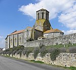 Parthenay (79) Chiesa Saint-Pierre di Parthenay-le-Vieux Esterno 07.JPG