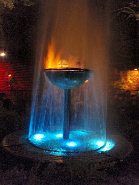 File:Pat O'Brien's Flaming Fountain.jpg