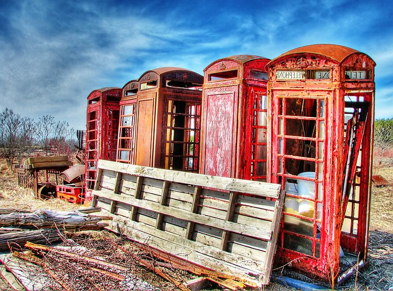 File:Phone Boxen (122125460).jpg