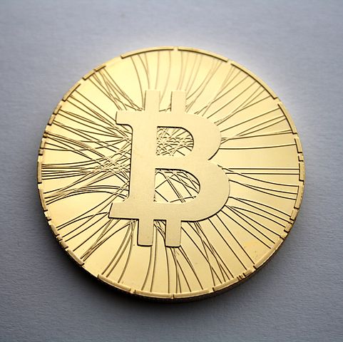 481px-Physical_bitcoin_statistic_coin.JPG (481×480)