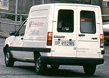 Aufnahme von 1992, ein Kleintransporter Renault Rapid des Telekom-Service der Deutschen Bundespost mit dem Kennzeichen BP 81-2185 von schräg hinten links