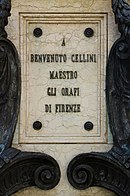 Raffaello Romanelli, monumento a Benvenuto Cellini, 1901, base de egisto orlandini, inscrição 01.jpg